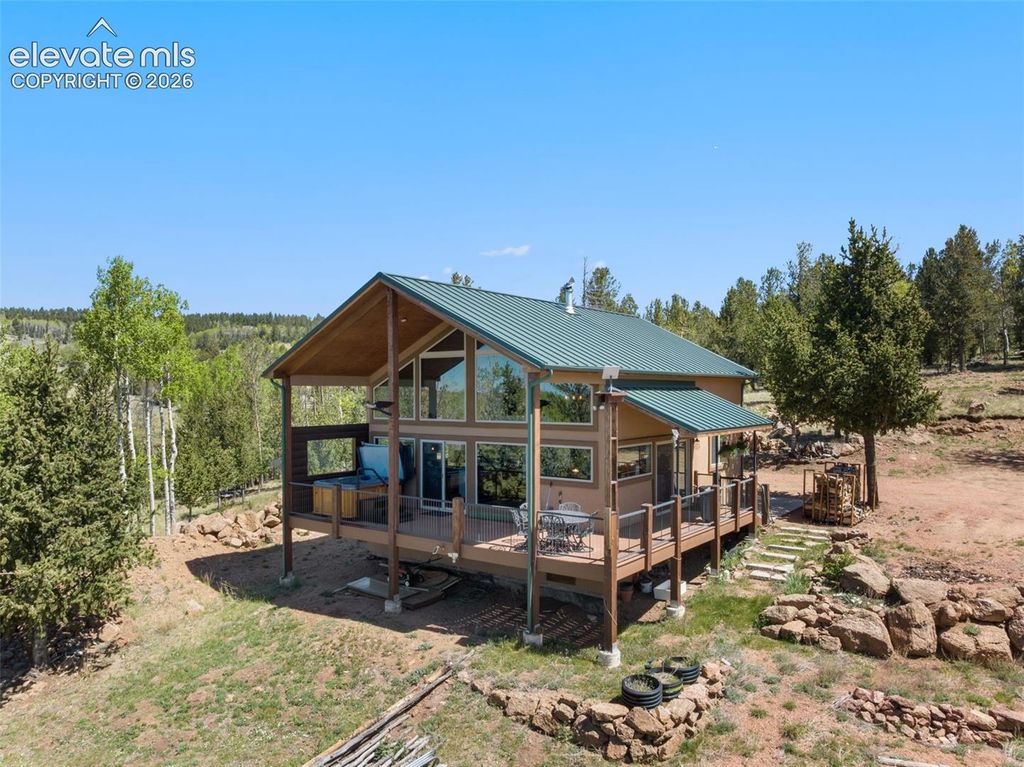 621 School House Hollow, Victor, CO 80860