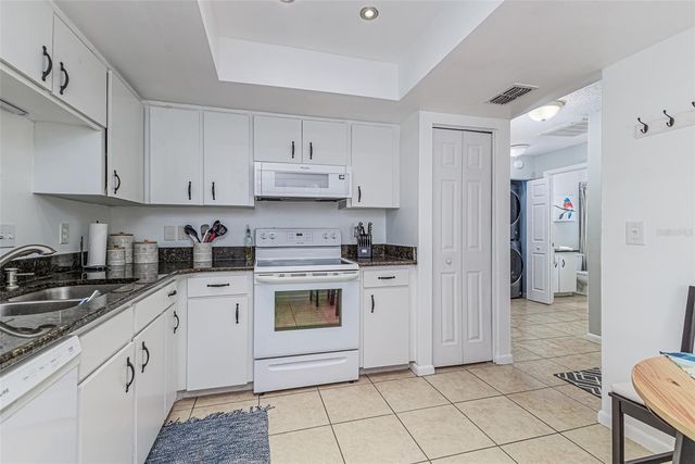 940 FENTON LANE 12, Lakeland, FL 33809