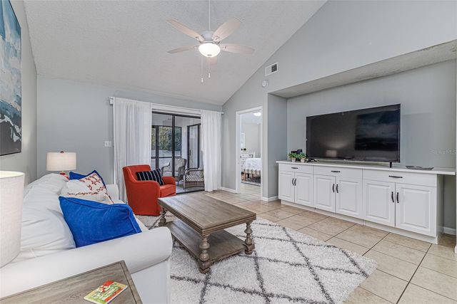 940 FENTON LANE 12, Lakeland, FL 33809