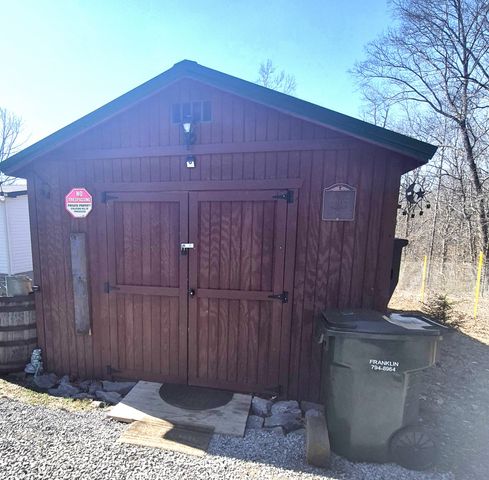 1016 Trouble Rd, Ashland City, TN 37015