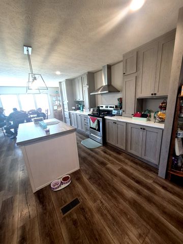 1016 Trouble Rd, Ashland City, TN 37015