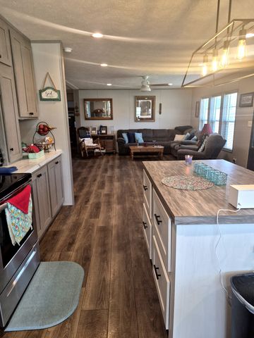 1016 Trouble Rd, Ashland City, TN 37015