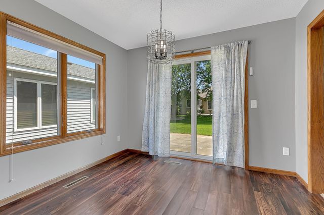 914 Willow Grove Circle, Waite Park, MN 56387