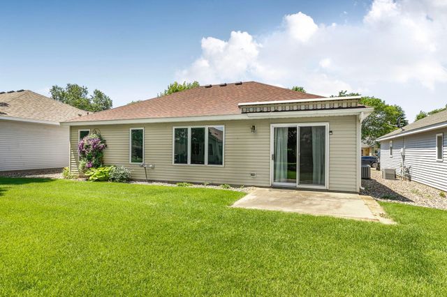914 Willow Grove Circle, Waite Park, MN 56387