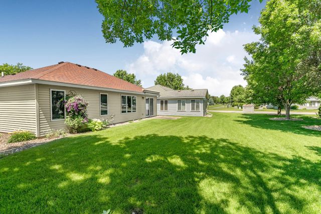 914 Willow Grove Circle, Waite Park, MN 56387