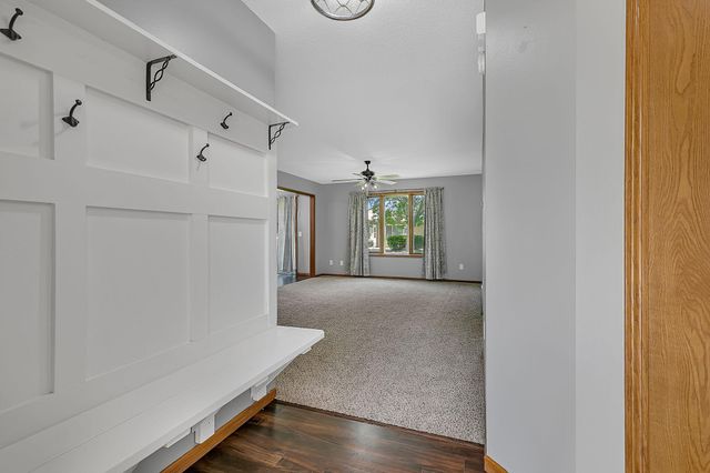 914 Willow Grove Circle, Waite Park, MN 56387