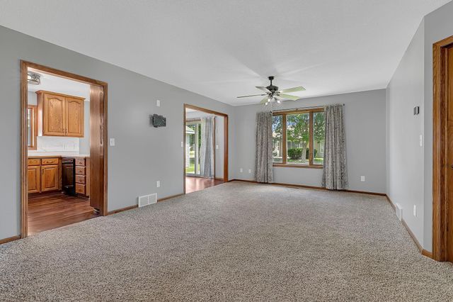 914 Willow Grove Circle, Waite Park, MN 56387