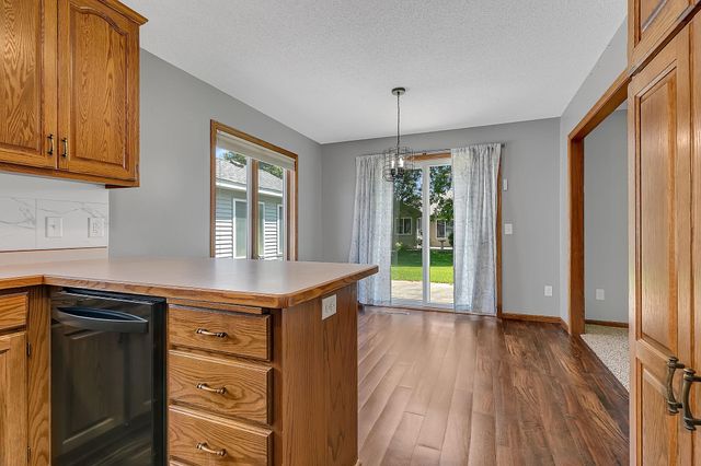 914 Willow Grove Circle, Waite Park, MN 56387