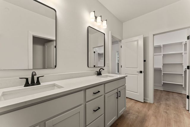 18 Dumfries Lane, Bella Vista, AR 72715