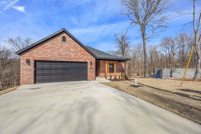 18 Dumfries Lane, Bella Vista, AR 72715