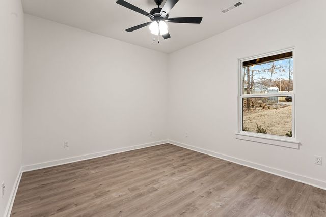 18 Dumfries Lane, Bella Vista, AR 72715