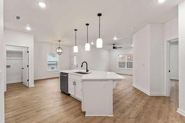 18 Dumfries Lane, Bella Vista, AR 72715