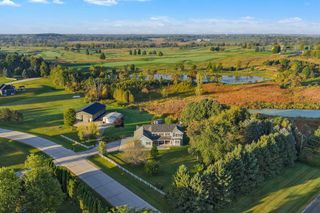 1717 Ernst DRIVE, Hartford, WI 53027