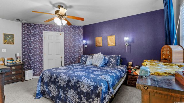 128 RIVERVIEW RD, Mcqueeney, TX 78123