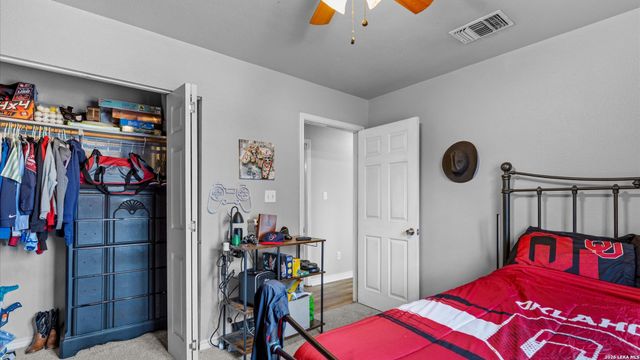 128 RIVERVIEW RD, Mcqueeney, TX 78123