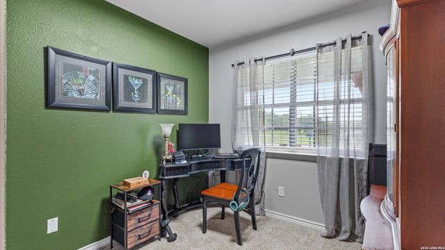 128 RIVERVIEW RD, Mcqueeney, TX 78123