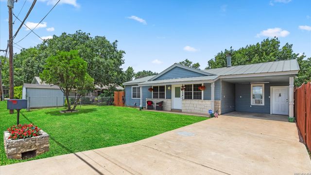 128 RIVERVIEW RD, Mcqueeney, TX 78123