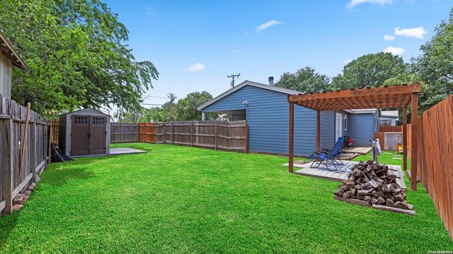 128 RIVERVIEW RD, Mcqueeney, TX 78123