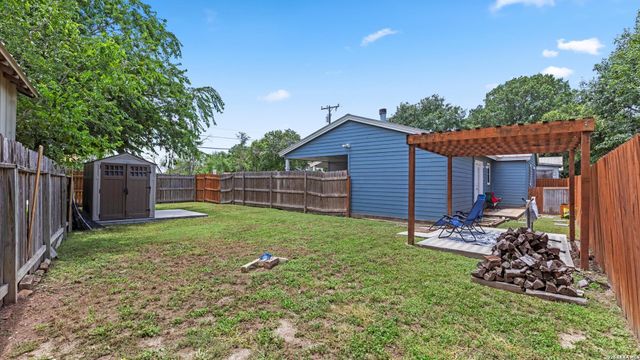 128 RIVERVIEW RD, Mcqueeney, TX 78123