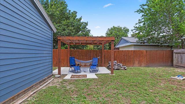 128 RIVERVIEW RD, Mcqueeney, TX 78123