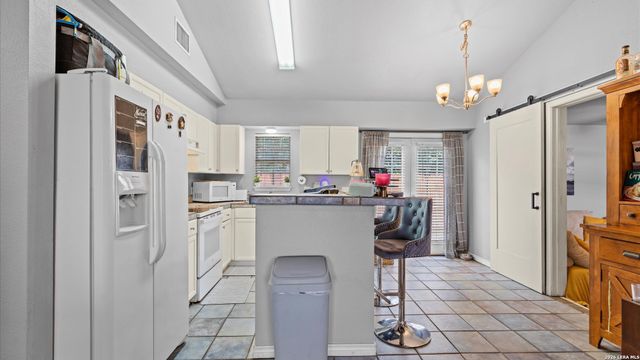 128 RIVERVIEW RD, Mcqueeney, TX 78123