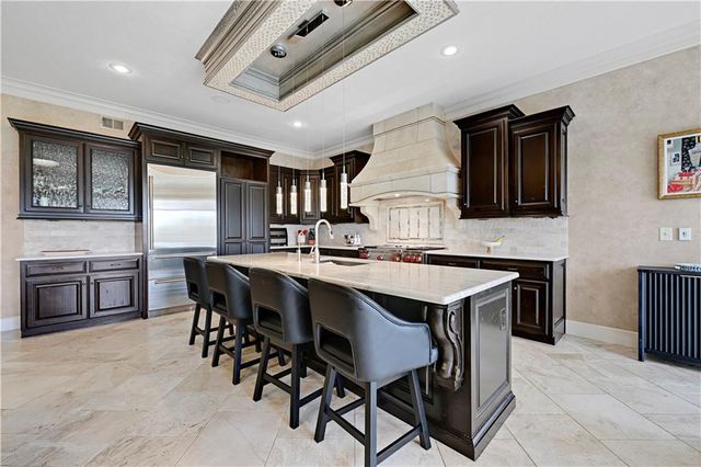 9429 W 162nd Street, Overland Park, KS 66085