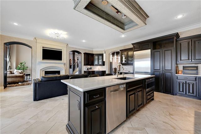 9429 W 162nd Street, Overland Park, KS 66085