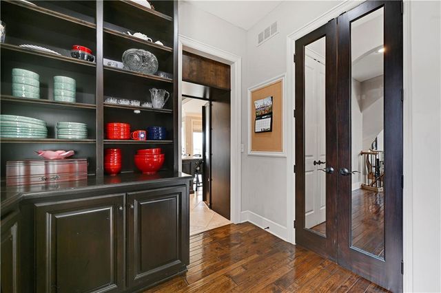 9429 W 162nd Street, Overland Park, KS 66085