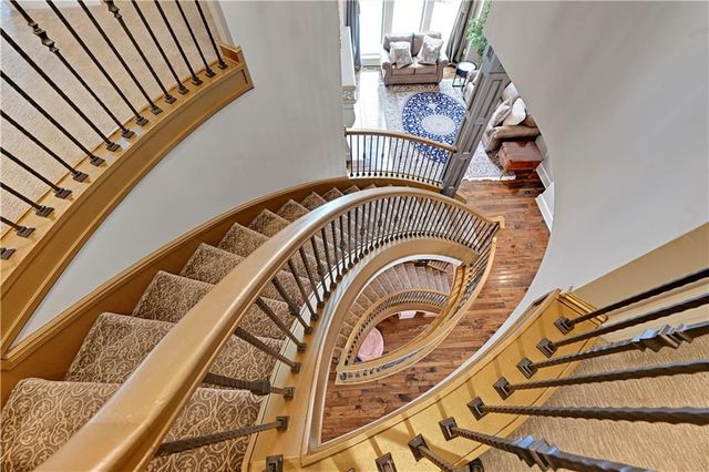 9429 W 162nd Street, Overland Park, KS 66085