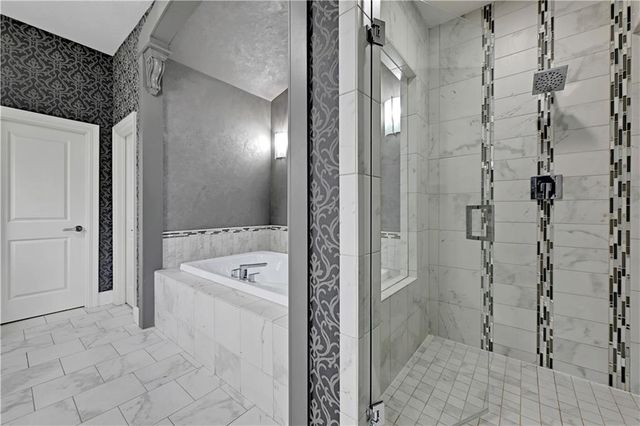 9429 W 162nd Street, Overland Park, KS 66085