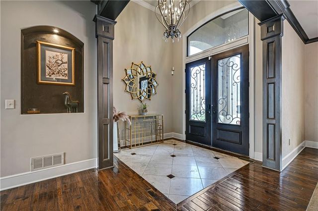 9429 W 162nd Street, Overland Park, KS 66085