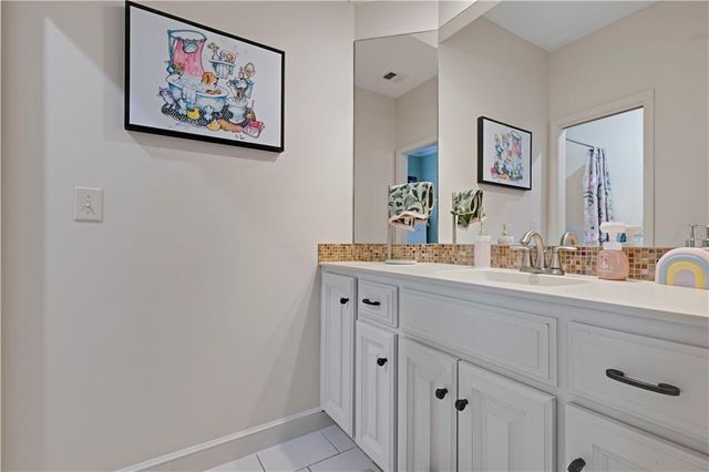 9429 W 162nd Street, Overland Park, KS 66085