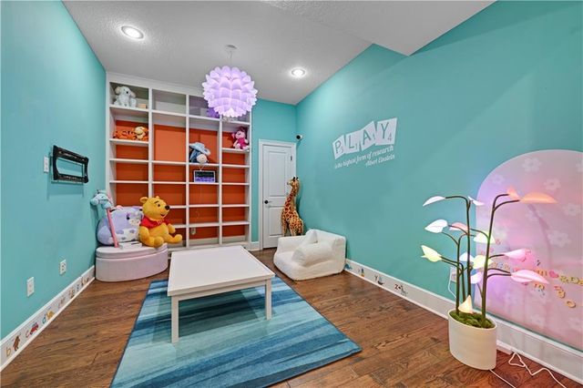 9429 W 162nd Street, Overland Park, KS 66085