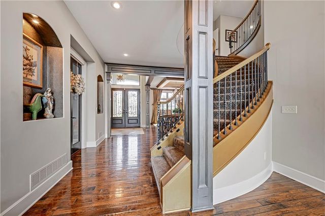 9429 W 162nd Street, Overland Park, KS 66085