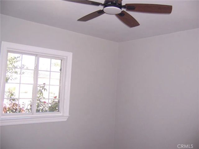 1023 S Castlegate, Compton, CA 90221