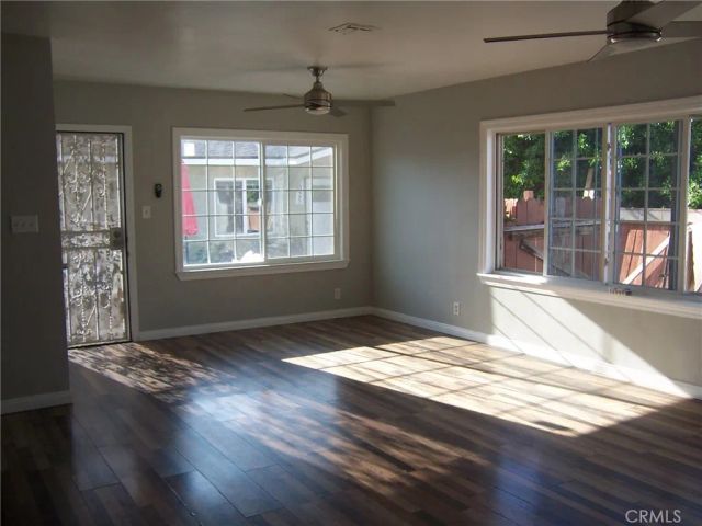 1023 S Castlegate, Compton, CA 90221