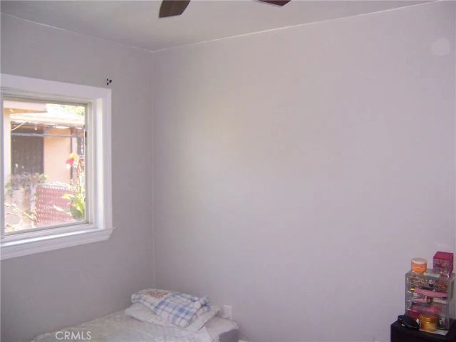 1023 S Castlegate, Compton, CA 90221