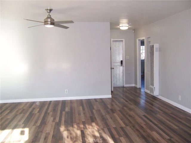 1023 S Castlegate, Compton, CA 90221