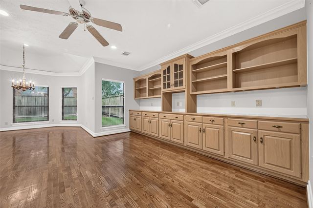 919 Ivy Parkway Drive, Houston, TX 77077