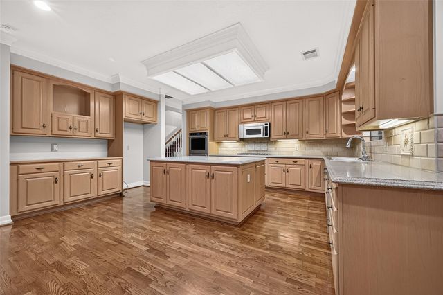 919 Ivy Parkway Drive, Houston, TX 77077