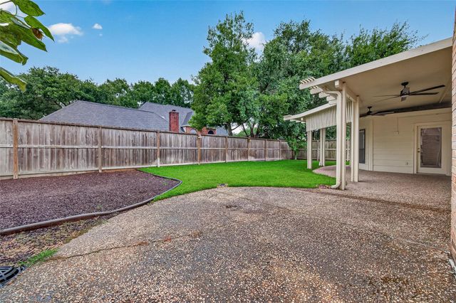 919 Ivy Parkway Drive, Houston, TX 77077