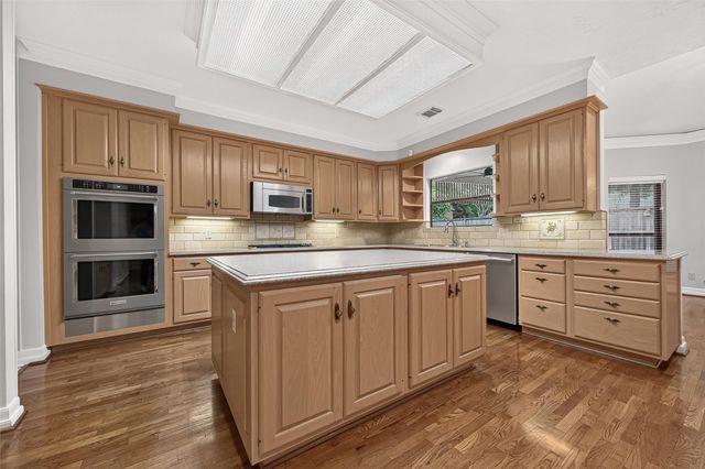 919 Ivy Parkway Drive, Houston, TX 77077