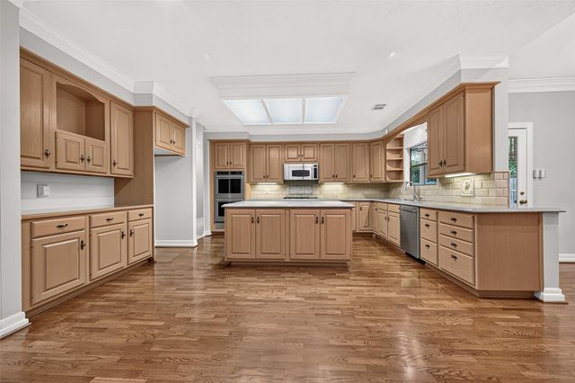 919 Ivy Parkway Drive, Houston, TX 77077