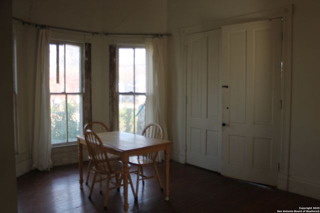 303 S Nueces, San Antonio, TX 78207