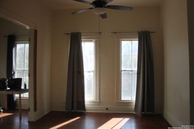 303 S Nueces, San Antonio, TX 78207