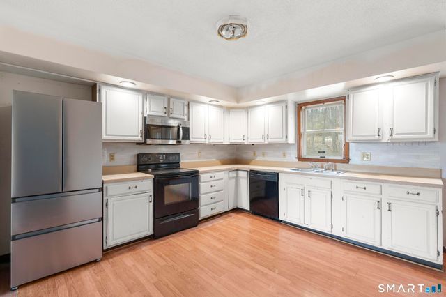 805 Woodin Street, Hamden, CT 06514