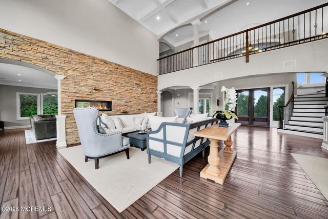 2 Hop Brook Lane, Holmdel, NJ 07733