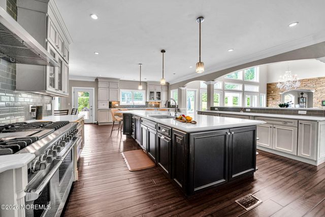 2 Hop Brook Lane, Holmdel, NJ 07733