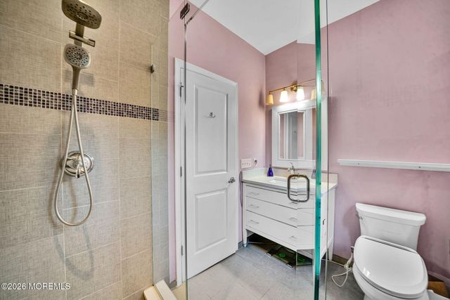 2 Hop Brook Lane, Holmdel, NJ 07733