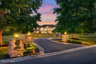 2 Hop Brook Lane, Holmdel, NJ 07733